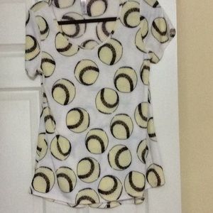 LuLaRoe Classic Tee. XS Basball